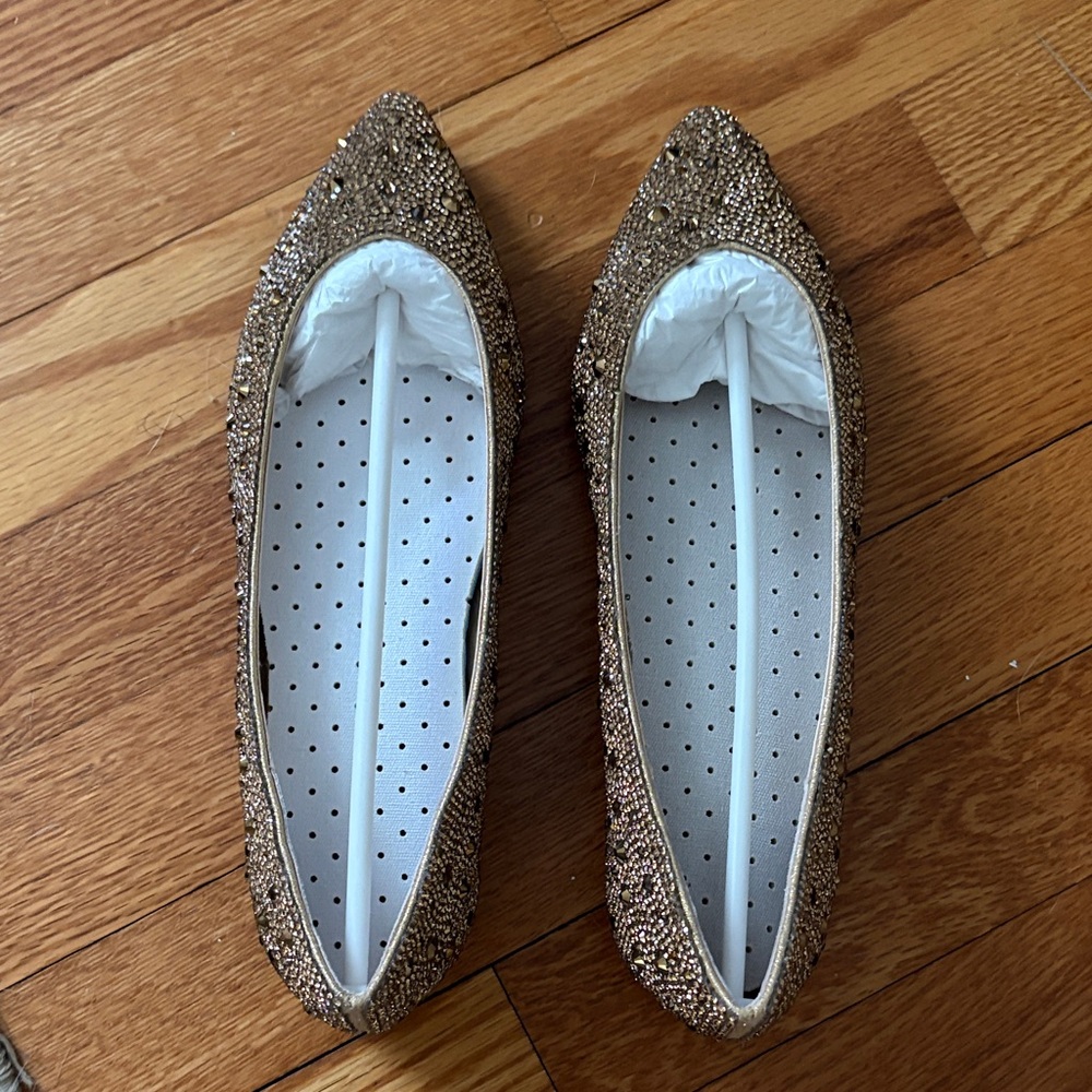 Betsey Johnson Gold Embellished Flats 6.5 - Picture 2 of 8